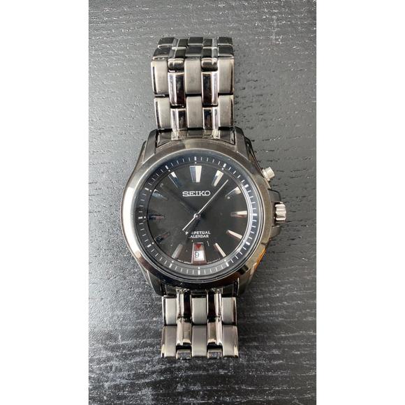Seiko Men's Black Dial Perpetual Calendar Watch - Picture 4 of 4
